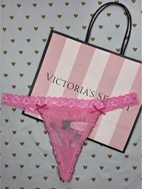 SEXY LITTLE THINGS Lace NEW NWT Pink Lace MEDIUM Low Rise Thong Panties